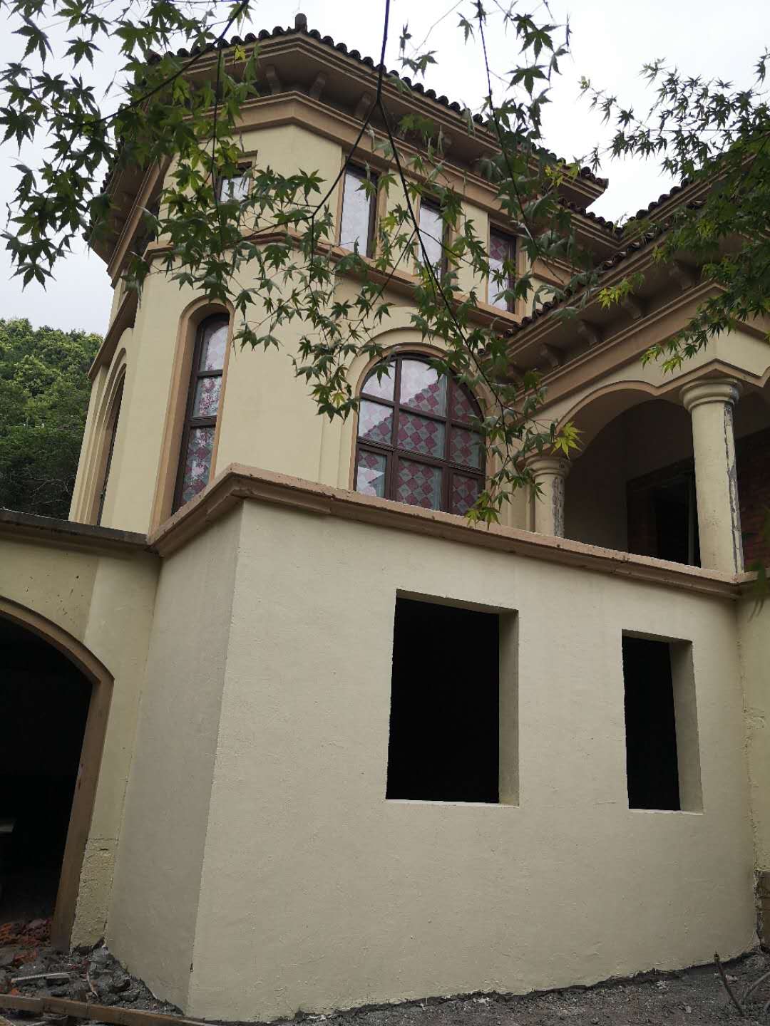 香格里拉聆风苑号结构改造加固工程