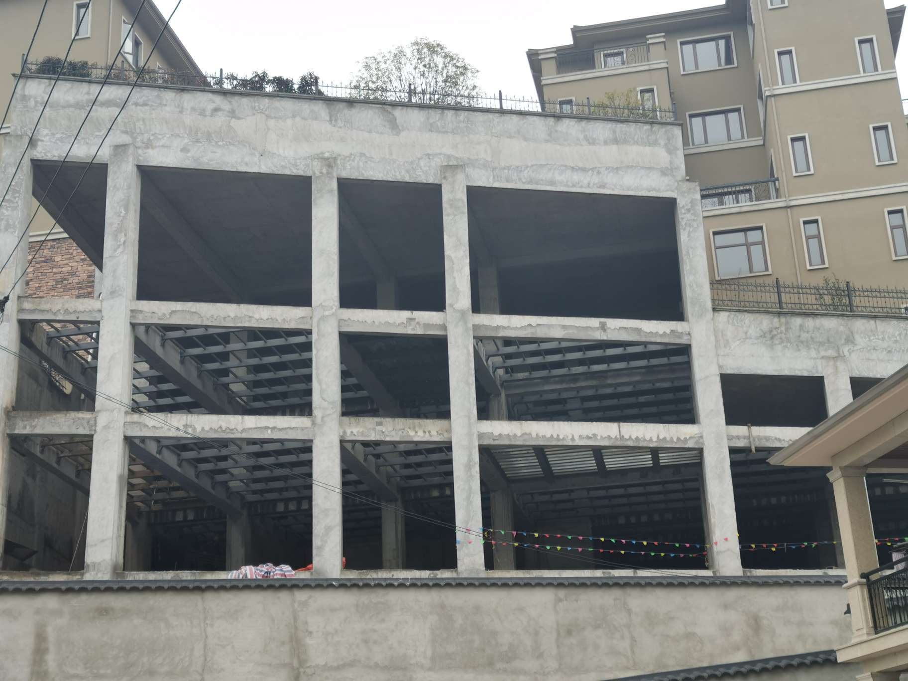 云水山居地下架空层增设楼层工程