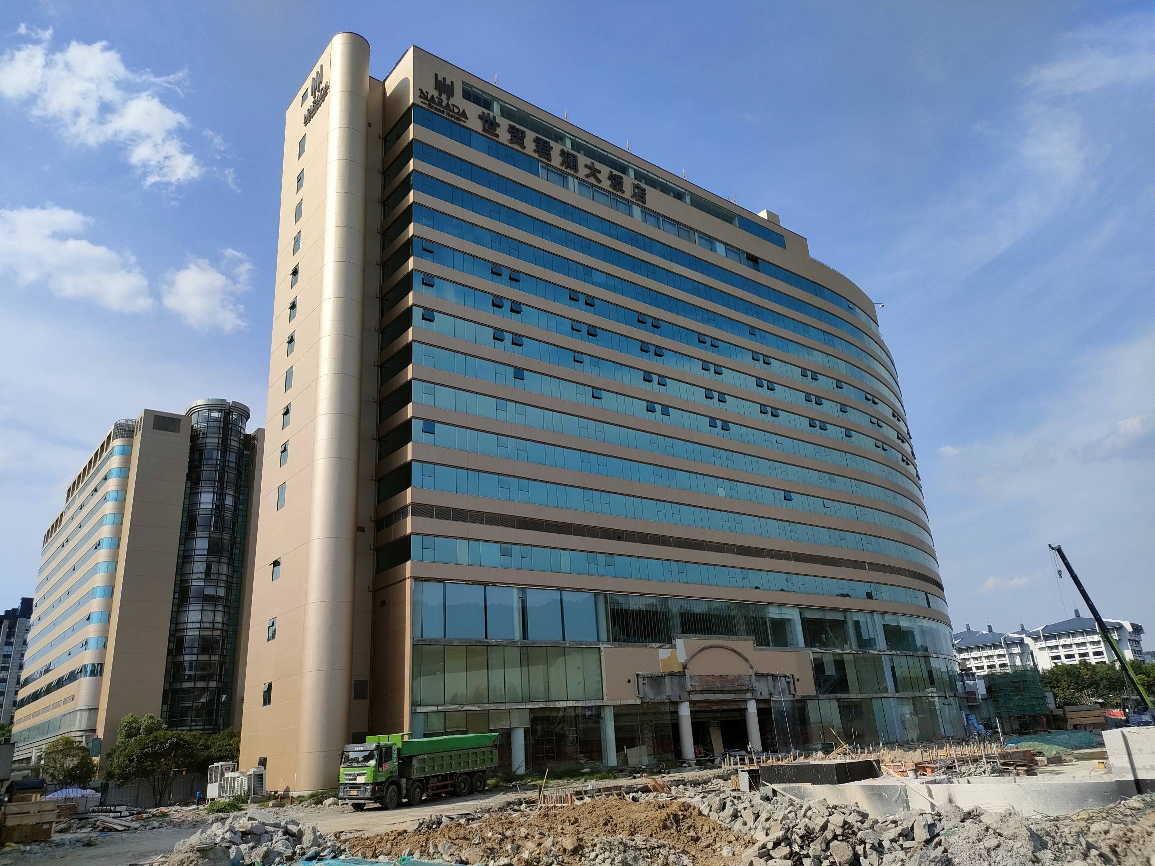 世贸饭店一层大厅加固工程