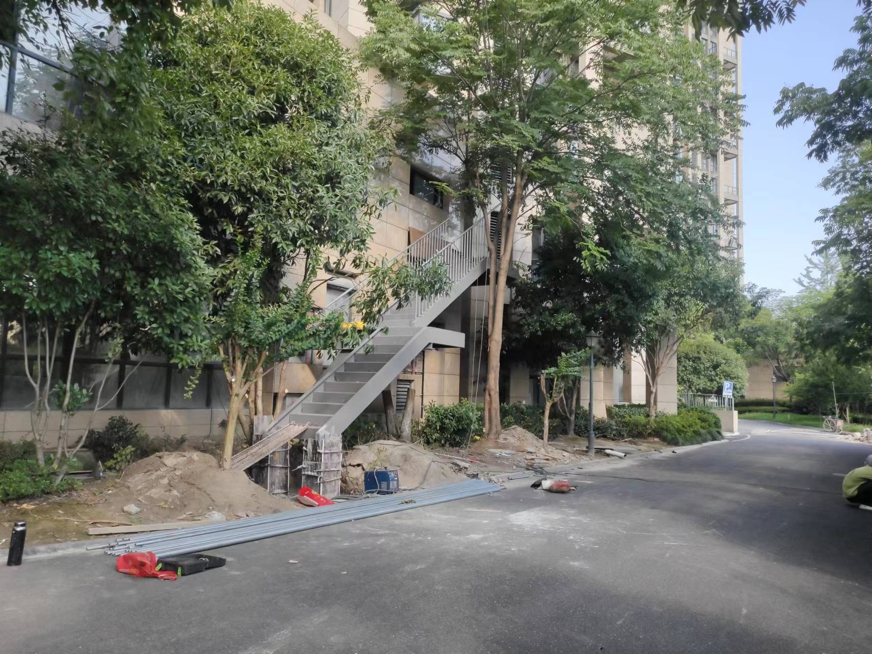 香溢花园加固增梯工程