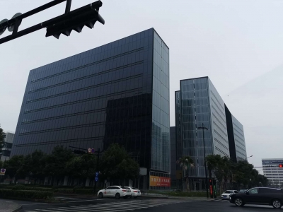 关瑞大厦屋面加固工程